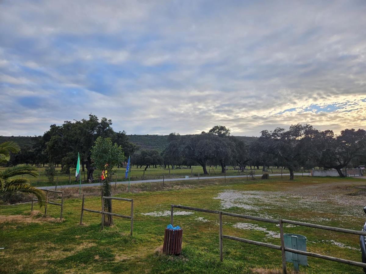 Hotel Rural Portilla De Monfraguee Toril  エクステリア 写真