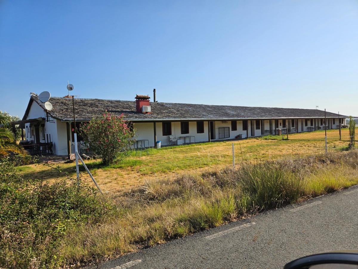 Hotel Rural Portilla De Monfraguee Toril  エクステリア 写真